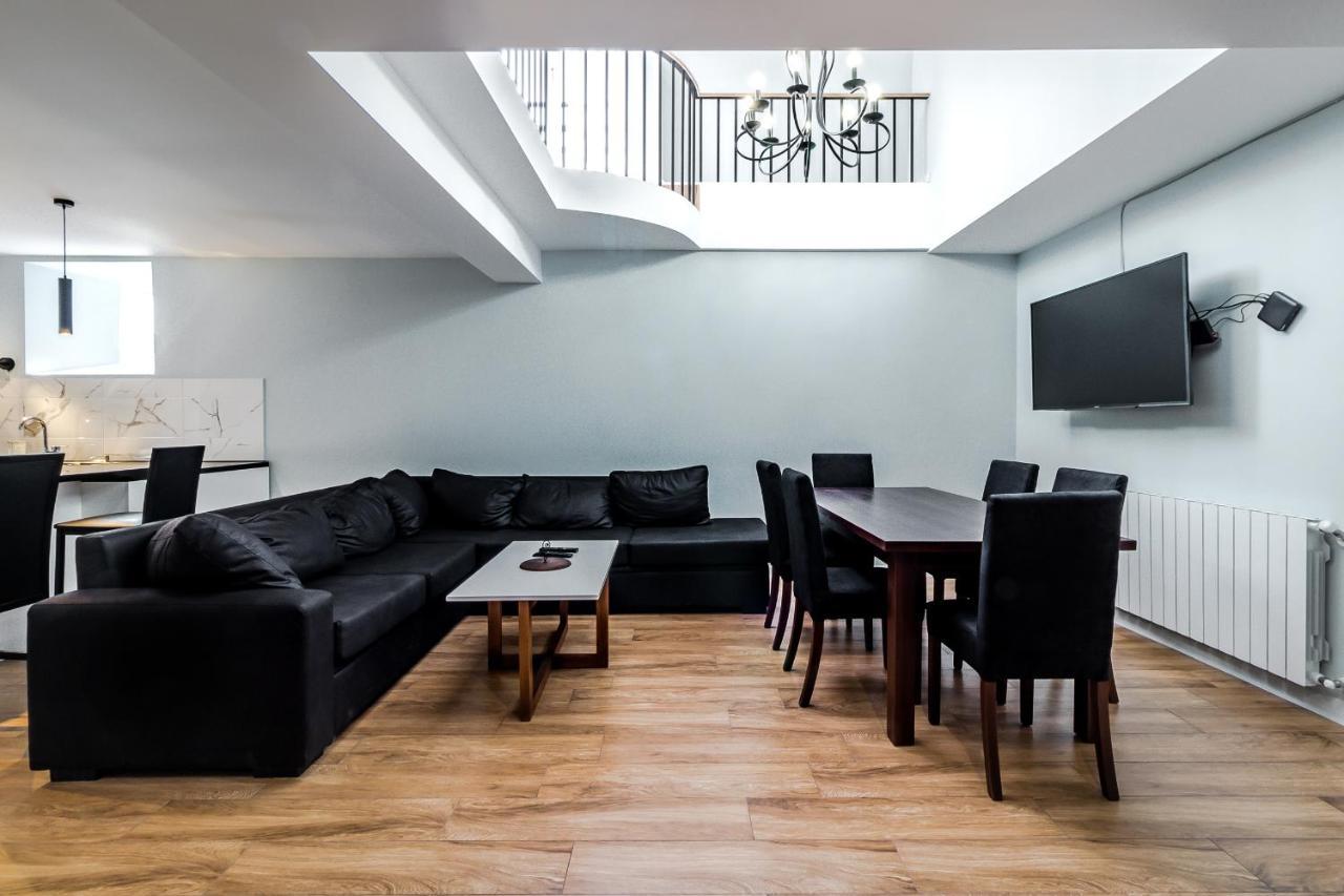 Modern Apartment In Old Тбілісі Екстер'єр фото